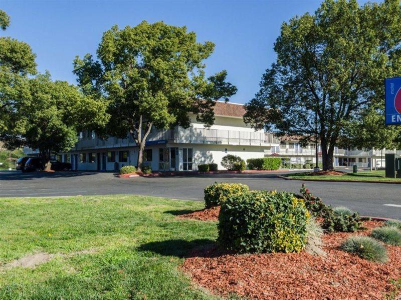 Park Inn By Radisson, Turlock Zewnętrze zdjęcie
